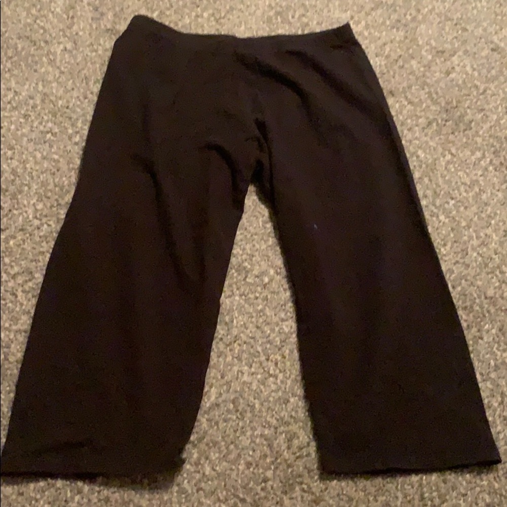 Black Capri leggings